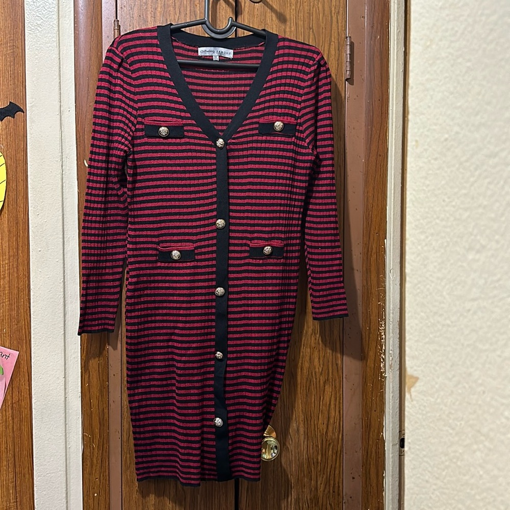 NWOT ABSOLUTELY FAMOUS RED AND BLACK STRIPED LONG SLEEVE DRESS WITH GOLD BUTTONS